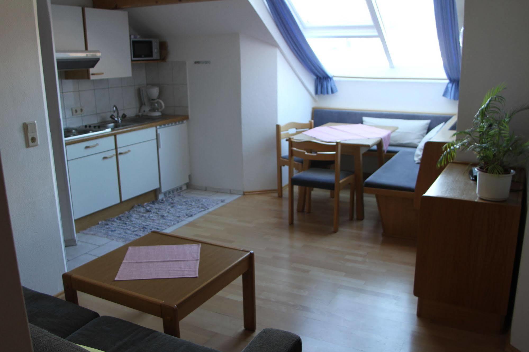 נאודרס Collina Hotel Garni מראה חיצוני תמונה