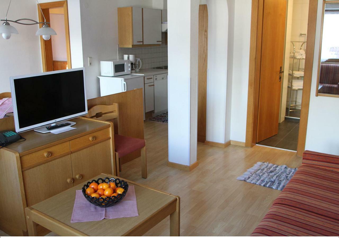 נאודרס Collina Hotel Garni מראה חיצוני תמונה